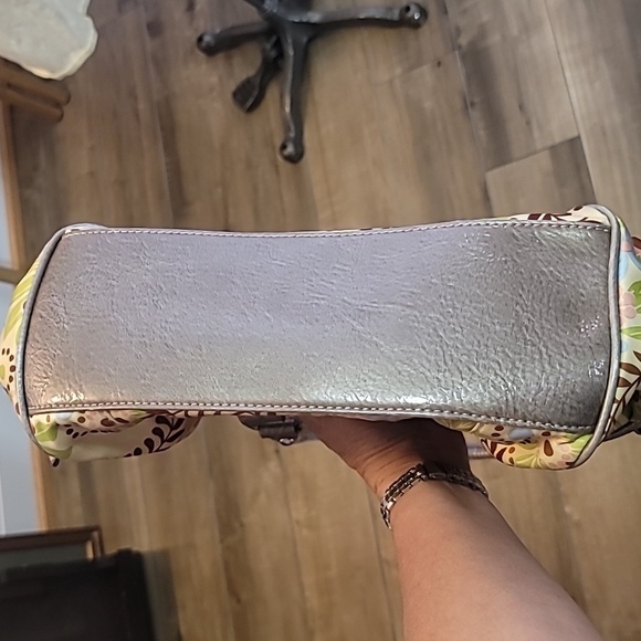 Genna de rossi floral purse with silver metallic look trim Y2K style - Picture 7 of 12